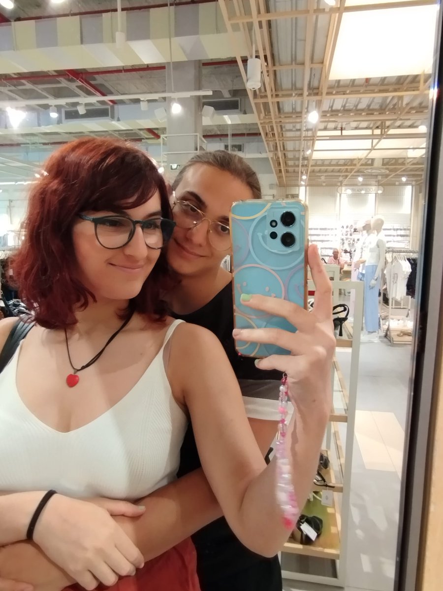 RiskitoEnHD's tweet photo. Hace exactamente 2 años, este día y a esta misma hora empecé a salir con quien es el amor de mi vida, @illouyastarde , te amo con todo mi corazón y aunque la distancia puede ser difícil no puedo esperar al día que por fin vivamos juntos, porque necesito tenerte en mi vida ❤️❤️❤️ https://t.co/p1AS2EeCdJ
