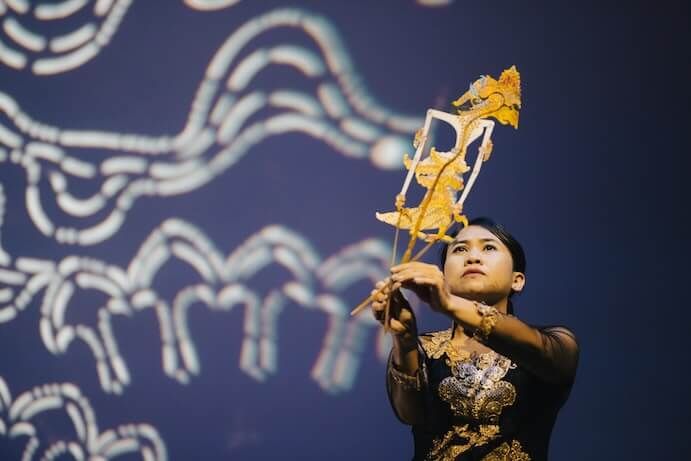 New review: Donna Lee Davidson recaps Peni Candra Rini's performance at Roulette featuring music from her recent New Amsterdam Records release. buff.ly/3ZvT0QI