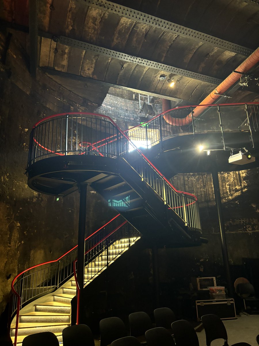 Sue Threader tweet media