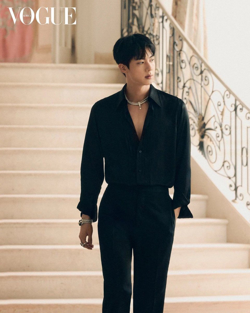 7InganOfBangtan's tweet photo. [DON’T BREAK THE CHAIN]
•Jin’s Gucci picture 
•favorite Jin’s song: The Astronaut, Tonight, Abyss
•tag 5 moots - @Akjinbts @diah_lizz @heartbeat87s @7BANGTANBORA7 @MyTimeMyYou 

GUCCI BOY JIN
JIN GUCCI GLOBAL AMBASSADOR
#JinxGucci #GucciSS2 #mfw #Guccilstante #Gucci @gucci https://t.co/aGAmDLZUjt