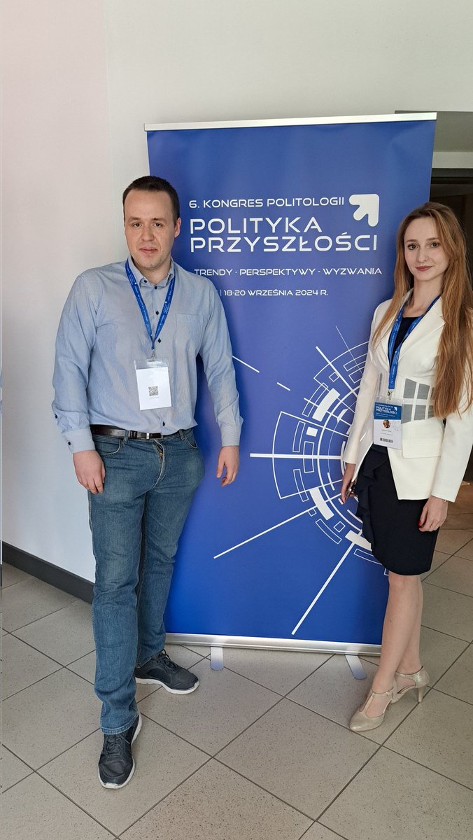Mincewicz_W's tweet photo. Trzy dni inspirujących debat podczas #KongresPolitologii 
w @unilodz nad polityka przyszłości za nami. Dobry czas zwieńczony odebraniem nagrody #PTNP i panelem "Człowiek, społeczeństwo, polityka – wyzwania i problemy" z referatem "GAI jako wyzwanie bliskiej przyszłości". https://t.co/Dmma23SEPm
