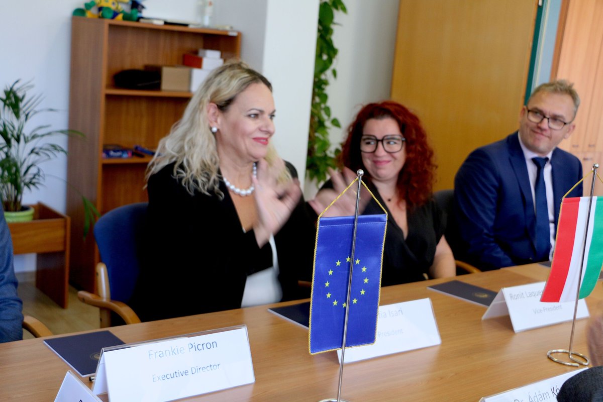 EUD_Brussels's tweet image. Earlier today, EUD President @sofiaisari, alongside the EUD Board and Executive Director Frankie Picron, had a meaningful discussion with Dr Ádám Kósa, Hungary's newly appointed State Secretary for Disability. @adamkosamep 
#EUD #DisabilityRights #SignLanguage #Inclusion