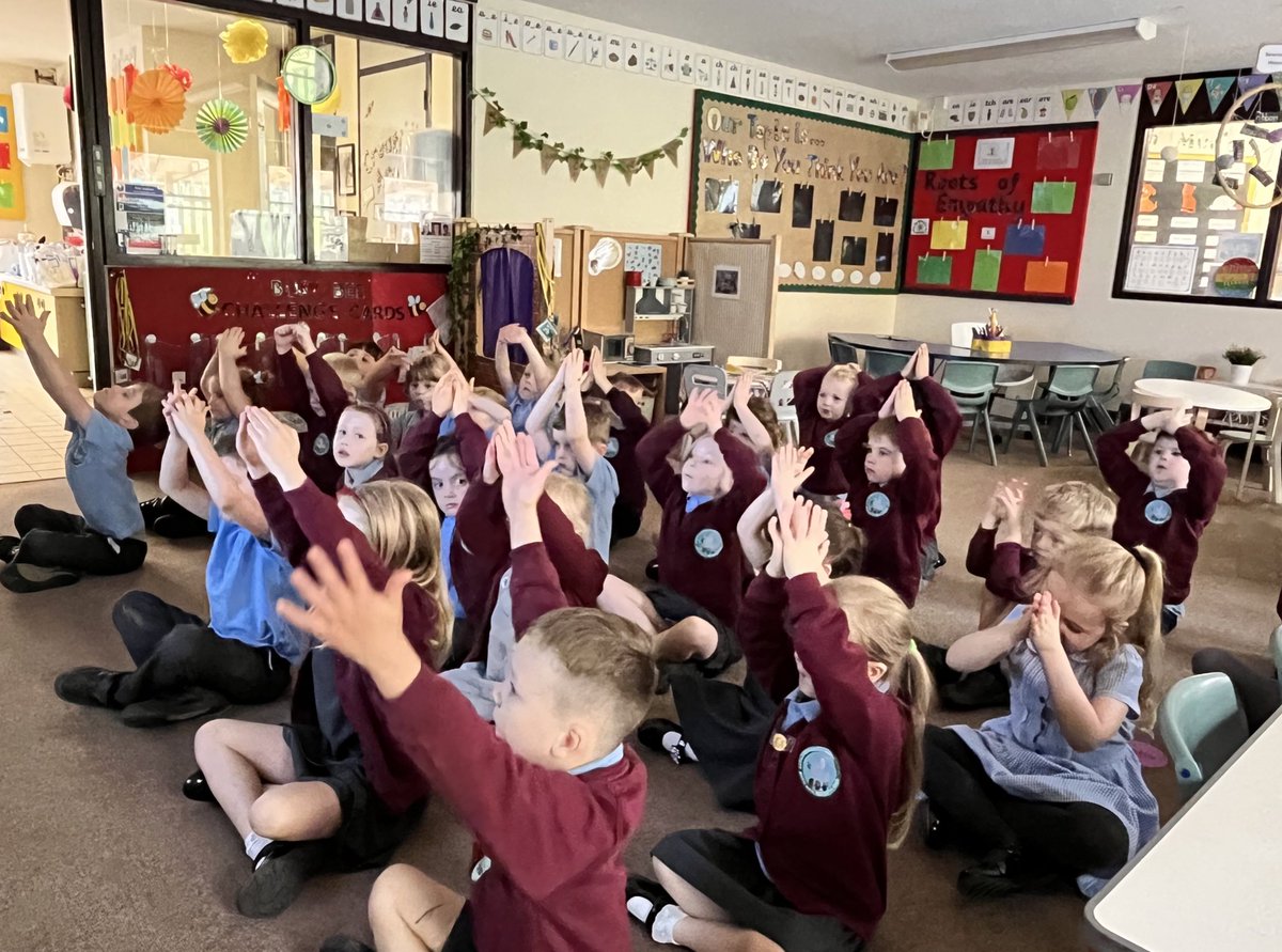 Mindfulness is part of our school routine and blwyddyn un particularly love ‘mindfulness rainbows’
#lookingafterourbodiesandminds