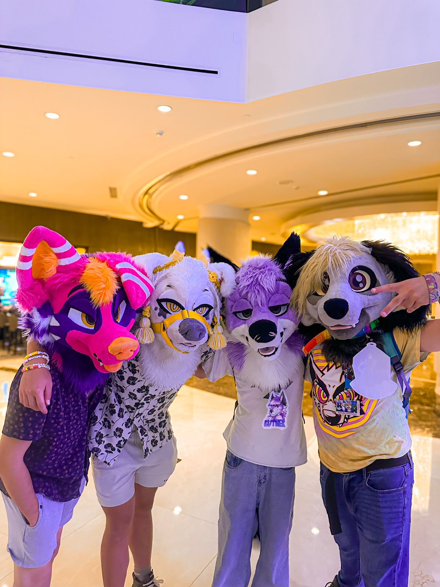 Four balls lovers 🥰🎾