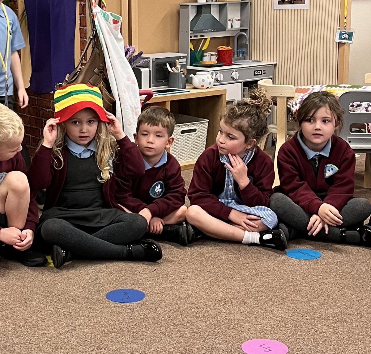 Blwyddyn Un have been enjoying our daily Welsh lessons and particularly enjoyed passing the hat around to practise ‘pwy wyt ti?’ #lookingafterourwalesandourworld