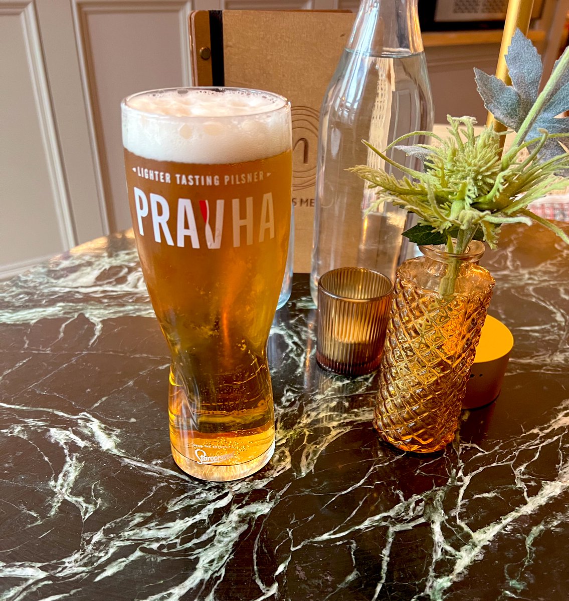 Kicking the weekend off trying a new drop.. 

👀🍺

<a href="/PravhaUK/">Pravha UK</a> 
<a href="/PintsBeauty/">Pints Of Beauty</a>