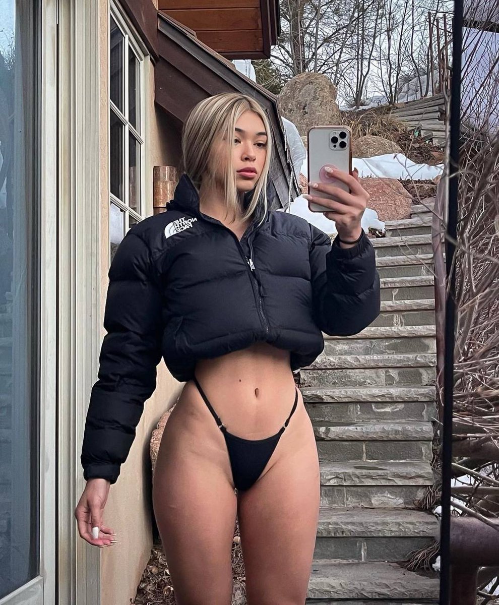 do you prefer winter or summer weather 😳 https://t.co/83n7qL5C85