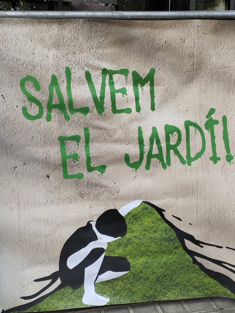 LaDreceraSv's tweet image. Avui que és el PARK(ing)Day, La Drecera i Defensem Can Raventós ens unim per reinvindicar un barri més sostenible, carrers sense cotxes i espais verds per al veïnat! @CanRaventos @AVSarria @SarriaRespira @ParkingDay_BCN @LaDreceraSv