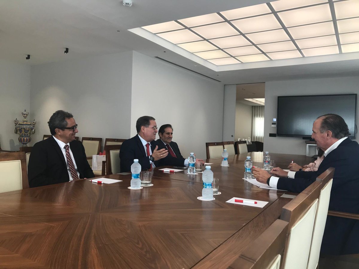 Perú en España tweet media