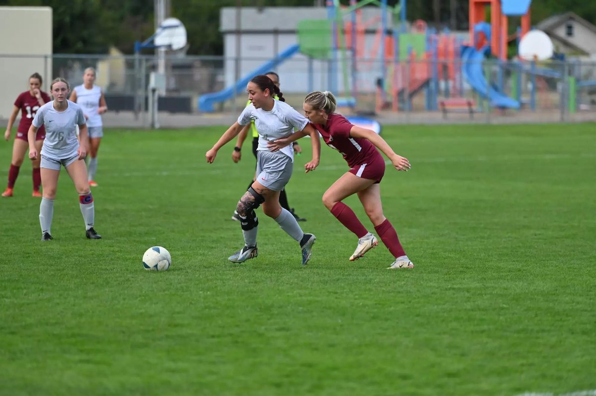 karzclay's tweet photo. Let’s go @clay_zoie! Getting stronger every day. #lccreddevils #soccer https://t.co/zlP0mvrohN