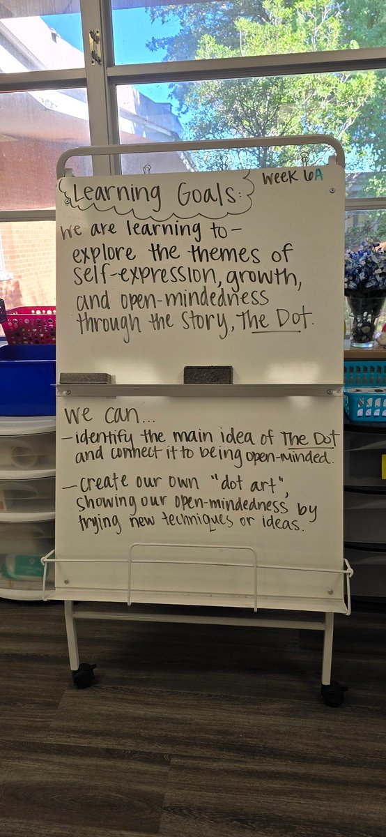KramerDISD's tweet image. Thanks to Mrs. Thies, so many wonderful things are happening in the lilbrary. Students can express themselves through dot art, which comes to ife with a click of a button. #ibpyp @DISD_Libraries