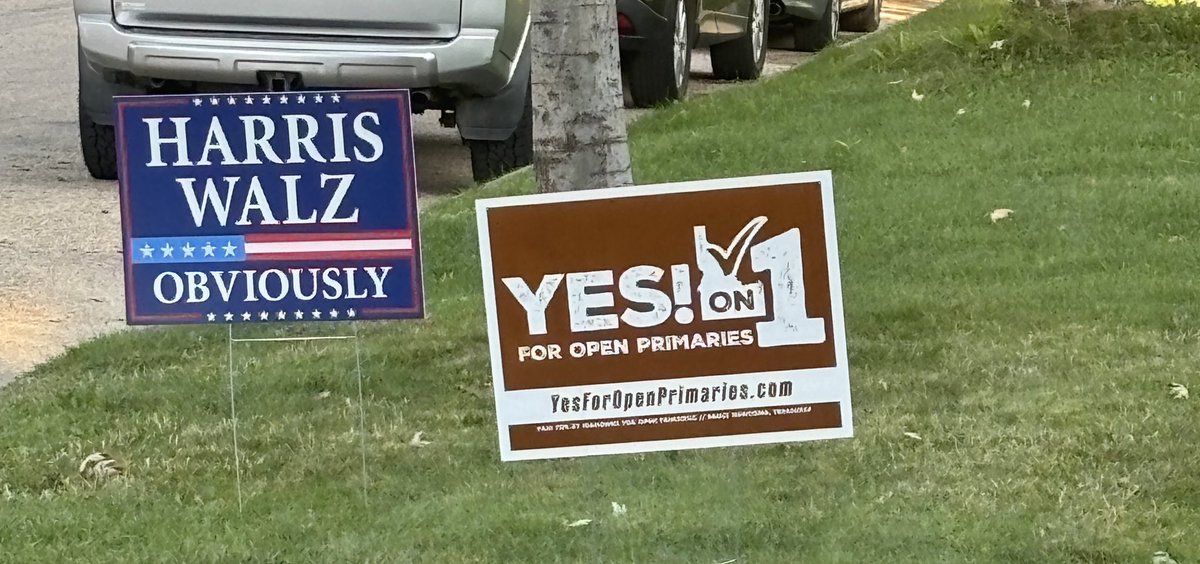 MariaOlsenNate's tweet image. There’s a reason these signs are always together. 

Both groups want:
…Open Borders
…Open Bathrooms, &amp;amp;
…Open Primaries 

Say NO to their scam!