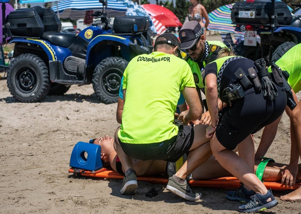 👮‍♀️La secció de platges de la Policia Local de Sagunt realitza quasi 3.400 serveis al llarg de l'estiu comarcalcv.com/art/364604/la-…