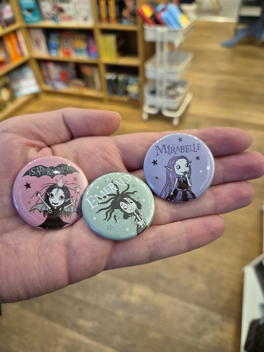 EVENT is TOMORROW at 3pm!!! Final call for tickets... ticketsource.co.uk/imagined-thing…
Meet the bestselling author and creator of Isadora Moon - Harriet Muncaster!