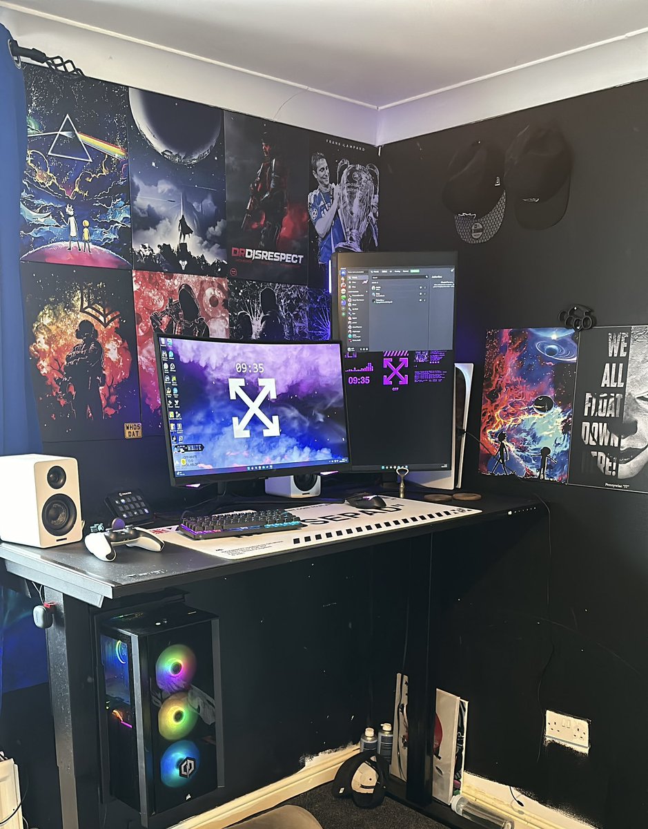 LukeThatcher's tweet photo. @Castro1021 don’t worry about the wall the rest will be painted https://t.co/xMXYlyL2w6