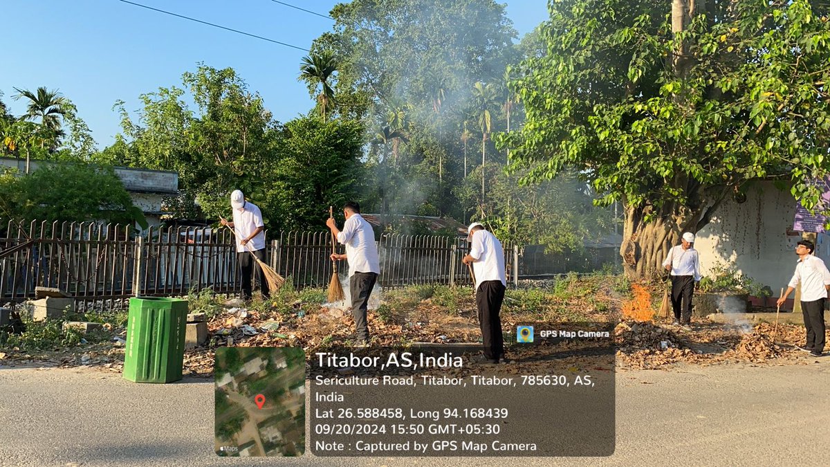 nss_dietjorhat's tweet photo. The volunteers worked tirelessly to restore cleanliness and promote awareness about maintaining hygiene in public spaces. 🌱💧#SwachhBharat  #CleanIndia  #Titabar #PublicCleanliness @_NSSIndia @nss_rdguwahati @NSSCellDU @YASMinistry @mybharatgov @CMOfficeAssam @PIB_Guwahati https://t.co/dbeumHS6CM