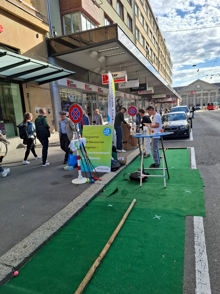 Besuche uns am PARK(ing) Day 2024 auf dem Guisanplatz und spiele eine Partie Minigolf!

Der PARK(ing) Day ist ein globales Projekt, um aufzuzeigen, wieviel Fläche in unseren Städten brach liegt.

#BielBienne #BielBienne24 #Biel #Bienne #PARKingDay #PARKingDay2024