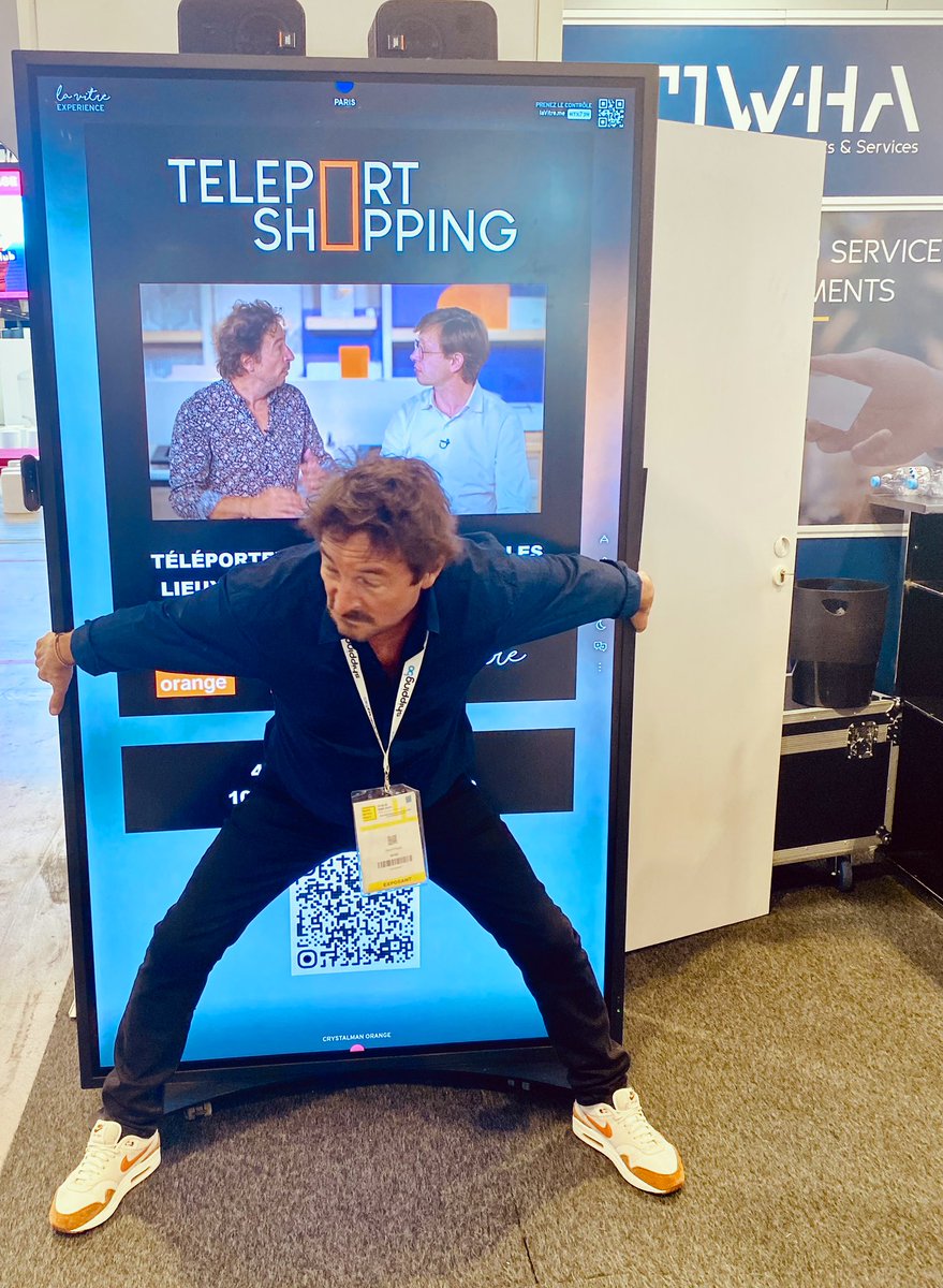 [Photo]  ⬇️ 
Fin du #ParisRetailWeek 😂 

La promesse de #teleportshopping est de « téléporter » les [vrais magasins] n’importe où avec ses [vrais  vendeurs] grâce au réseau d’<a href="/orange/">Orange</a> 👍

Et de simplifier le paiement avec les solutions de <a href="/whaPayments/">W-HA - Digital Payments & Services</a> 💪