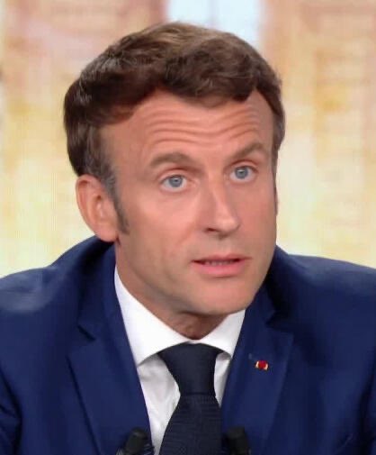 Brevesdepresse's tweet photo. 🔴🇫🇷FLASH - Jean-Louis #Debré, ex-président du Conseil constitutionnel : « La mission d'un président de la République, lorsqu'il y a une dissolution, quand le peuple s’exprime, c’est de tenir compte du verdict du suffrage universel, même quand cela ne vous plaît pas... Or actuellement, on est dans le déni [de la part d’Emmanuel #Macron]. Ce que je crains, c’est que les électrices et les électeurs se détournent de la démocratie ». (itw Franceinfo)