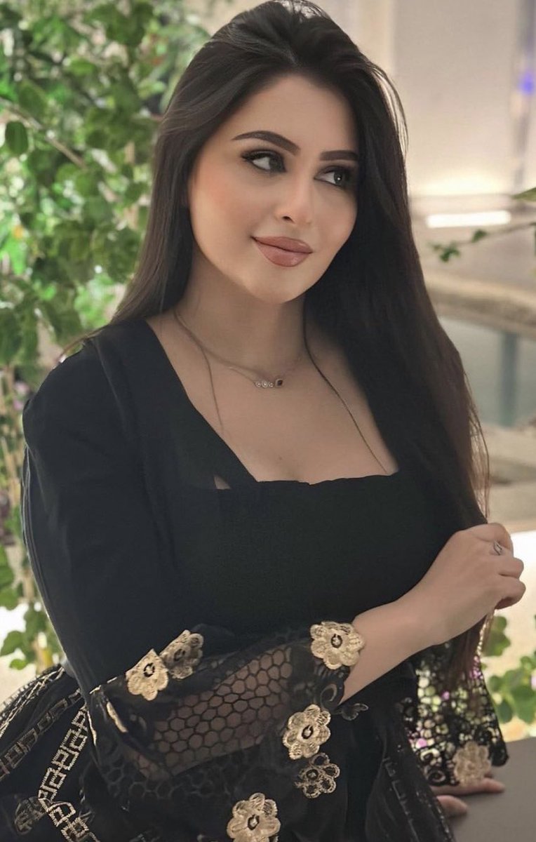 سوال
هل الحرمان هو بطل كل قصة حب  #مشاعرك_الان