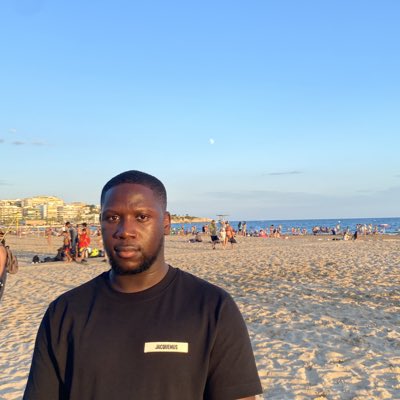 setoum_bang's tweet photo. #NouvellePhotoDeProfil https://t.co/PSOo4VdRSm