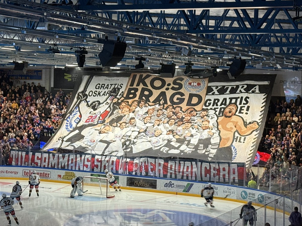 snackarhockey's tweet image. 