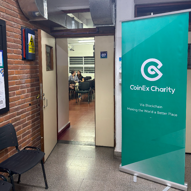 CoinExSpanish's tweet photo. Tercera charla pública sobre blockchain de la iniciativa "Bitcoin en las Universidades", organizada por @CoinExCharity y @BitcoinAR, esta vez en la UFLO 🏛️🎓 

Continuamos impulsando el conocimiento y la adopción de la Web3 en Argentina 🙌

#CoinExCharityLecture  #CoinExShape