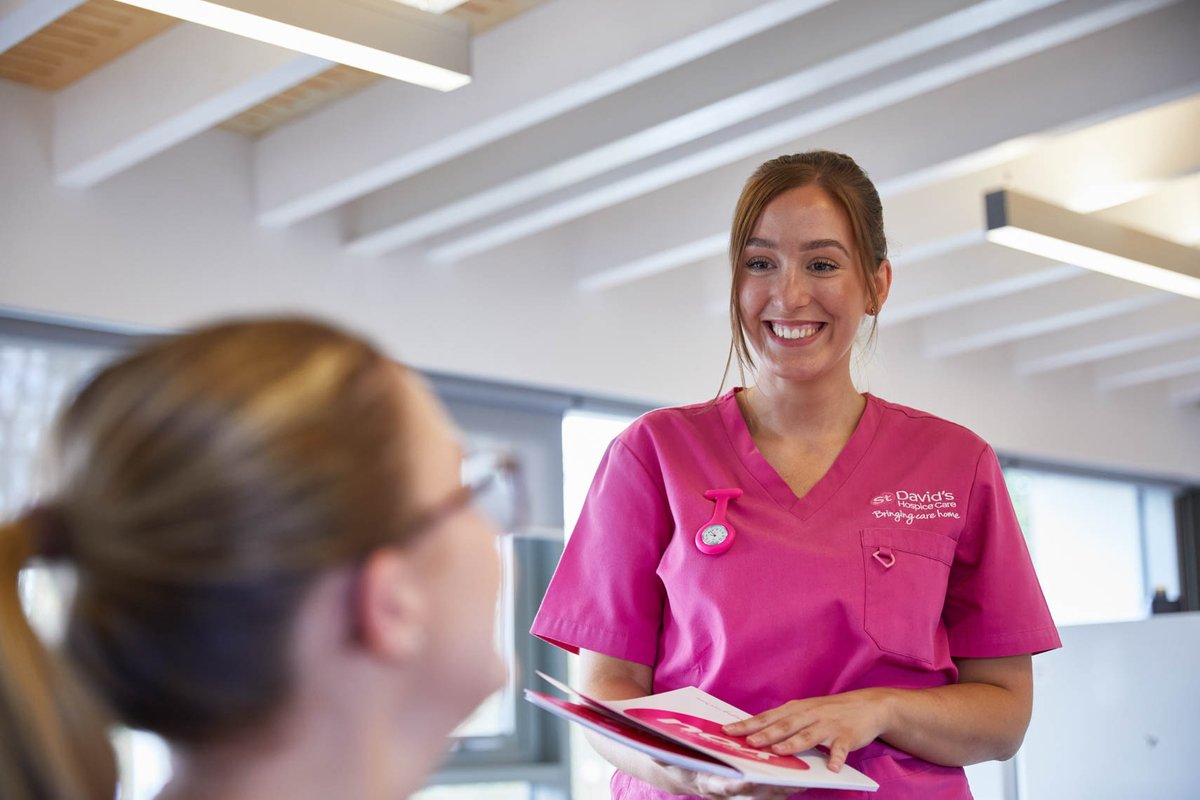🤝 JOIN OUR FUNDRAISING TEAM! 😀

We have an excellent opportunity for someone to join St David's Hospice Care as a Fundraising Assistant. Follow this link for the job description and to apply: bit.ly/3XMF2sK

#job #work #fundraising #charity #loveyourjob #hospice