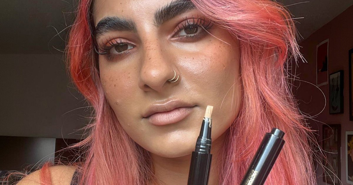 SoapDistrict's tweet photo. We Tried Victoria Beckham’s $68 Concealer — So Is It Worth The Price? https://t.co/ibJ0q4YOfq https://t.co/iUAUWEhyYq