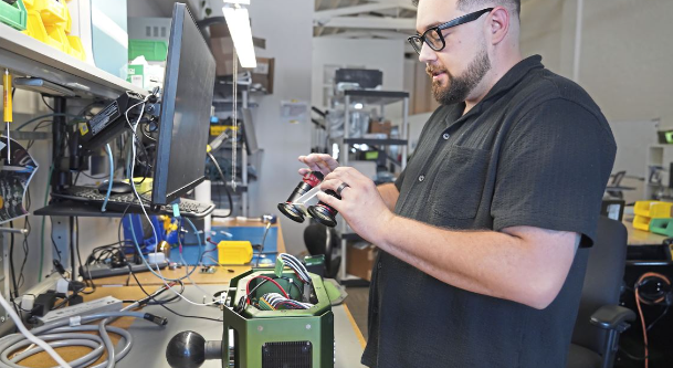 JuanLaceyFCB's tweet image. Kubota Corp acquired Bloomfield Robotics to help farmers gain better crop insight.

(see article: ow.ly/HcmZ50TlQcl) #BloomfieldRobotics #Kubota #FarmsCloseBy #DefineLocal #hyperlocal #local #franchise #franchiseopportunity #EndAlz #invest