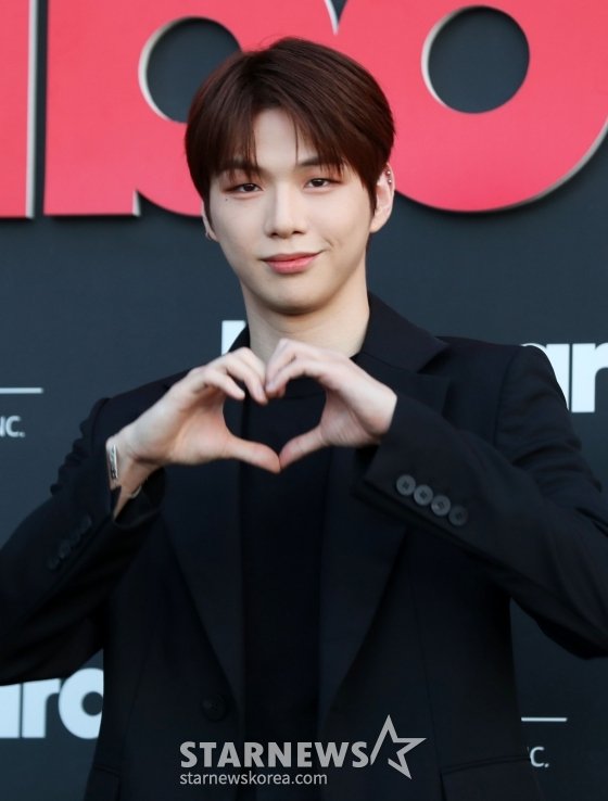 With Kang Daniel Thailand tweet media