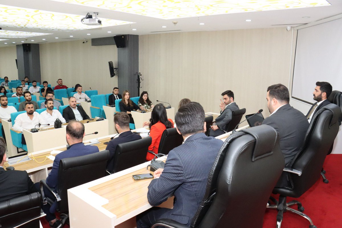 Şanlıurfa Büyükşehir Belediyesi Gençlik Meclisi Eylül Ayı Meclis Toplantısı Meclis Başkanı Mehmet Murat Topal  başkanlığında gerçekleşti. 

Katılımlarından dolayı meclis üyelerimize teşekkür ediyor, alınan kararların memleketimize hayırlı olmasını temenni ediyoruz.