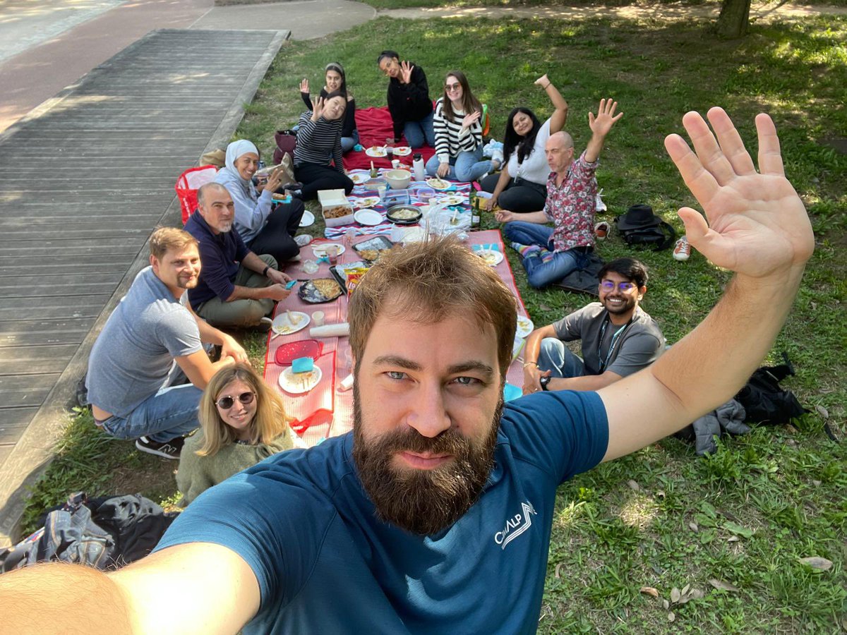 The team’s first back-to-school meeting... 
Food (with international specialities), drinks, ☀️, smiles and nice atmosphere = perfect moment