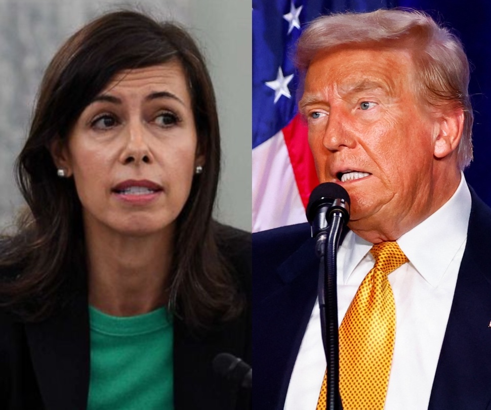 BREAKING: The chair of the Federal Communications Commission bluntly rejects Donald Trump's pathetic demand that ABC lose its broadcasting licenses over the way its moderators treated him at the debate.

This is just downright humiliating...

"The First Amendment is a cornerstone