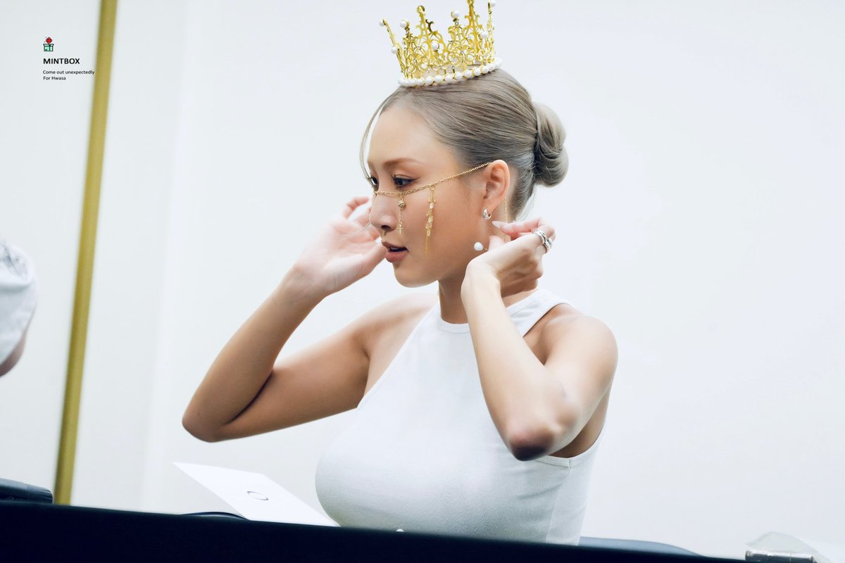 mintbox_0619's tweet photo. 240920 케타포 팬싸

#마마무 #화사 #Hwasa 

심슨이 고졀스 https://t.co/O9BGJOFrHu
