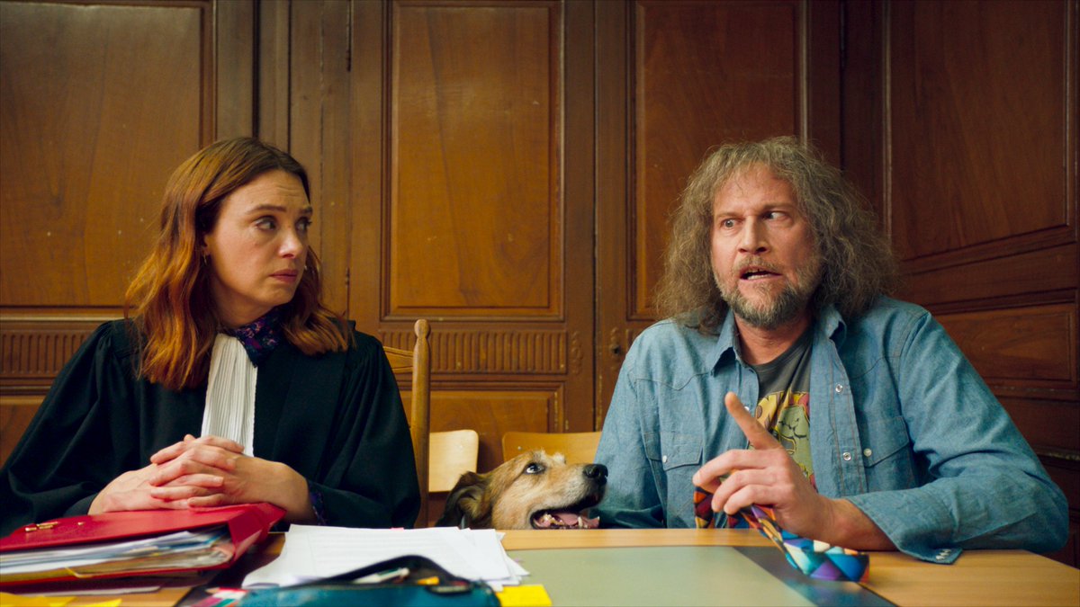 jipe0043's tweet image. Pour sa première réalisation, #Leprocesduchien, la Suissesse @laetitiadosch s'inspire de l'histoire vraie d'un canidé assigné en justice pour avoir mordu. #PalmDog au @Festival_Cannes pour le griffon croisé #Kodi dans cette comédie Pet Friendly.
En lire +:
jipezelig.blogspot.com/2024/09/le-pro…