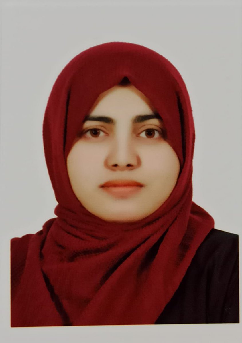 ShakirAwan88's tweet image. چائینہ میں تعلیم کےلیے جانے والی خانپور کی فرحانہ مشتاق طبعیت ناساز ہونے کے باعث وفات پا گئیں،،، اب چائینہ میں پاکستان کا سفارت خانہ فیملی سے 32 لاکھ روپے ڈیڈ باڈی کے لانے اور دیگر اخراجات کی مد میں مانگ رہابہے،،، وزرات خارجہ حکام سے اپیل ہے کہ انسانی ہمداری کی بنیاد پر بچی کی…