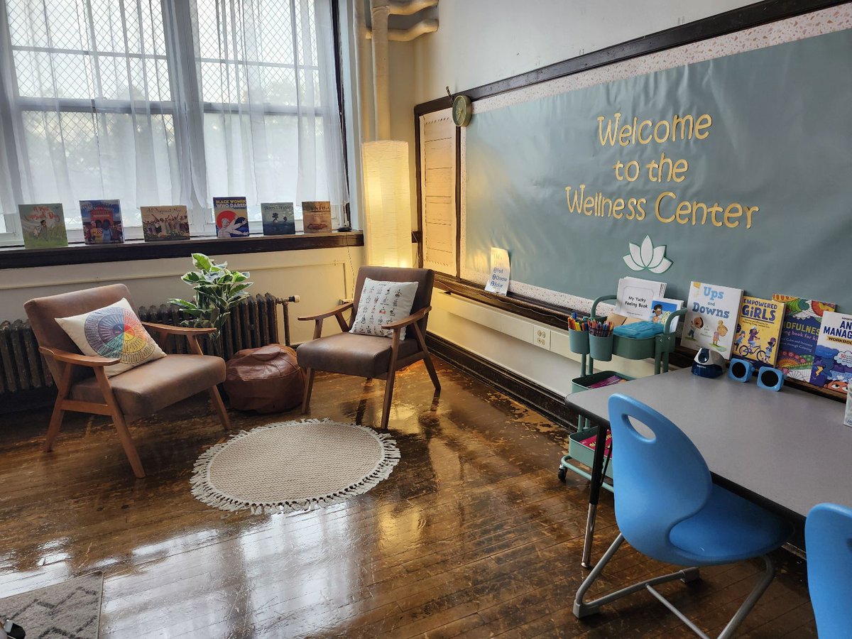 ChiPubSchools's tweet image. Wellness is where growth begins, and Fairfield Elementary Academy is leading the way!

We&apos;re thrilled to announce the opening of Fairfield&apos;s Wellness Center! This calming space will support our students&apos; mental and emotional wellbeing with programs like art therapy, mindfulness,…