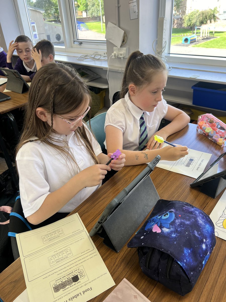 Miss Kelly tweet media