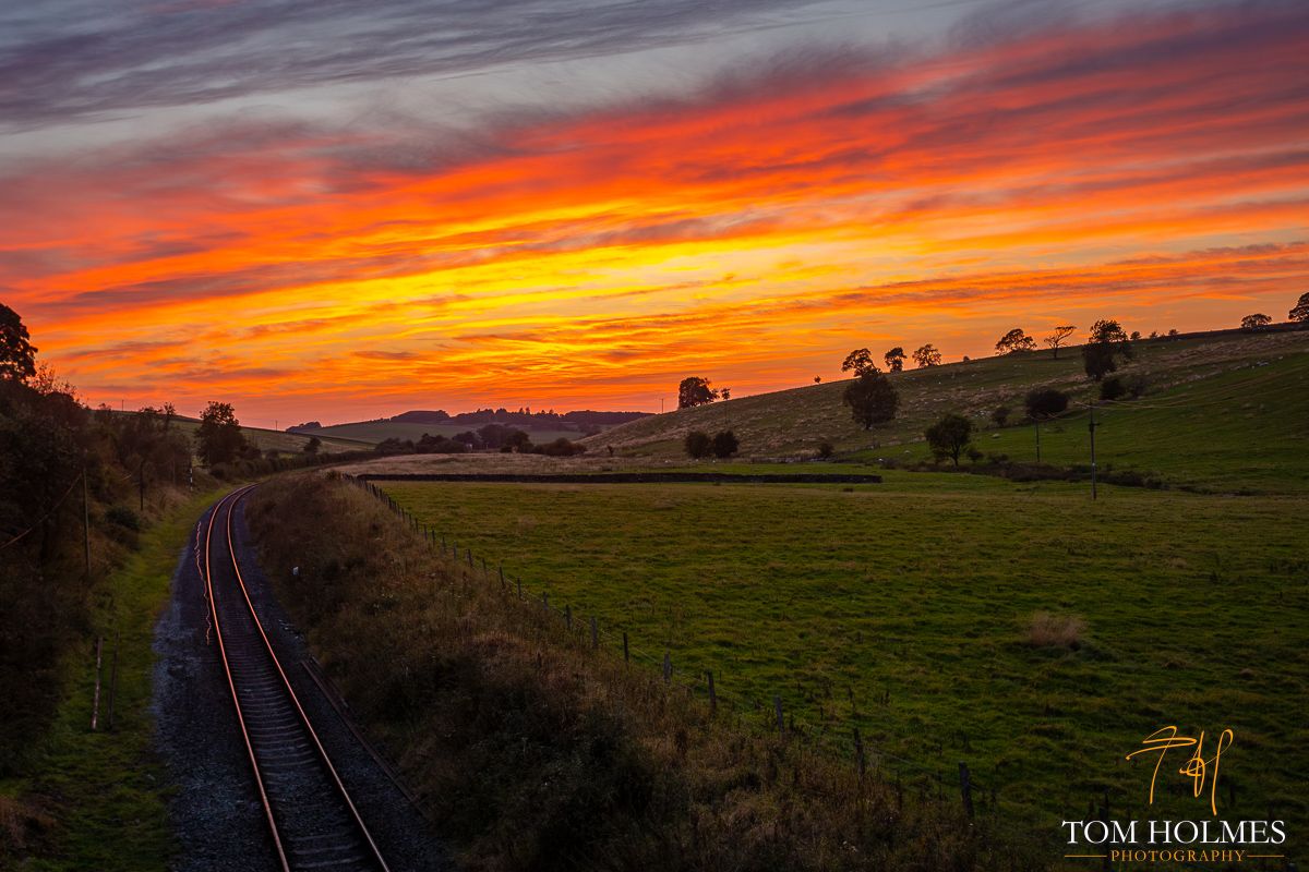 "Railway Sunset"
Whilst 'having a nosey' at the filming for 28 Years Later taking place near Skipton, North Yorkshire, last night I turned round to see a fairly impressive sunset. 

© Tom Holmes / buff.ly/2q2s0de