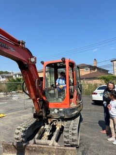 PennoyerSchool's tweet image. Thank you Troop Contracting and Norman Mechanical taking time out of your busy schedule for our students!  Great way to end the week!! #PennoyerPride