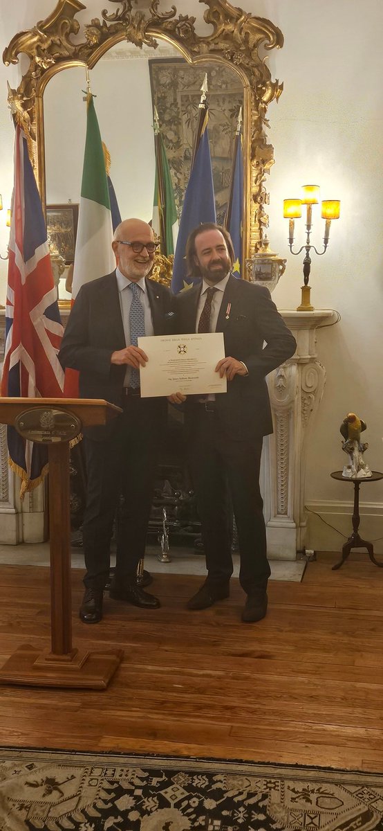 ItalyinUK's tweet image. On the sidelines of tonight&apos;s event on sport industry, Amb @InigoLND bestowed the honor of &quot;Knight of the Order of the Star of Italy&quot; to @JamesHorncastle and @acjimbo for their great contribution in promoting Italian football and strengthening the cultural ties between 🇮🇹 and 🇬🇧