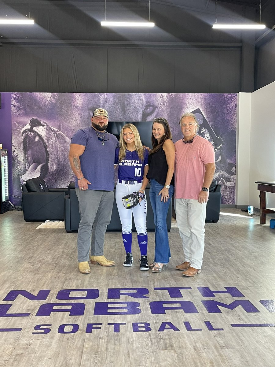 Ryley Cate Wolf tweet media