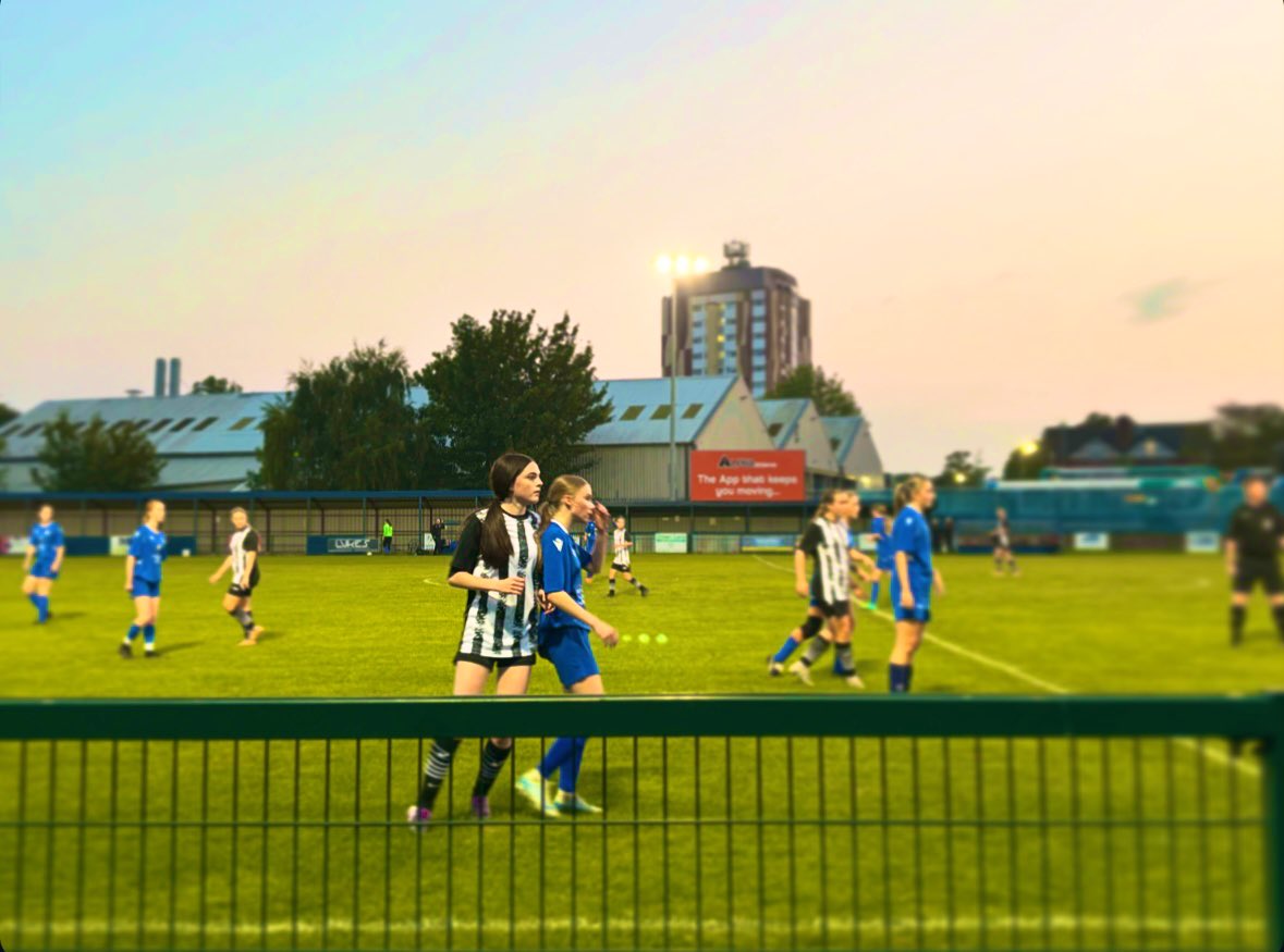 Sal1987's tweet photo. Debut for KSH U15’s tonight… excited to watch these girls progress over the season!▫️⚽️◾️ https://t.co/J5sXhRT0yY