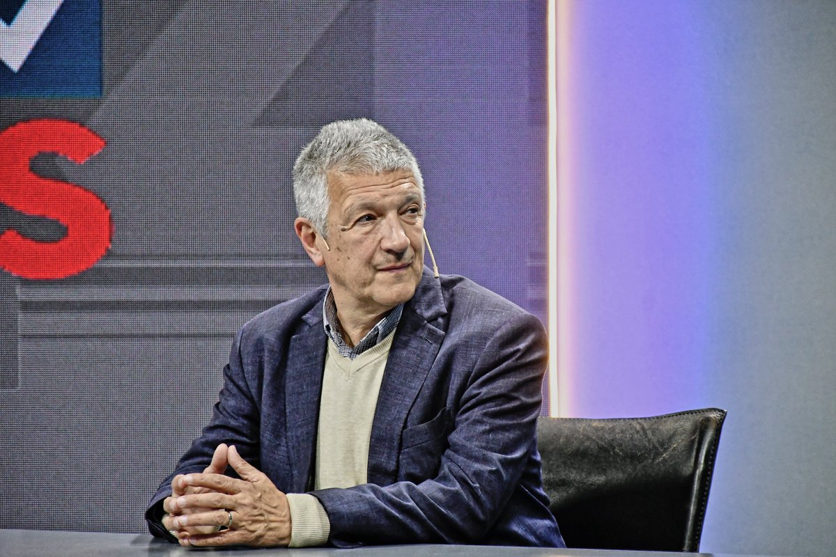 aciertoerror's tweet image. ACIERTOS &amp;amp; ERRORES 📺

Esta noche, desde las 22, por @somosambatv Canal 7 de Cablevisión, nos visitan en el piso  @gustavoflopez, Presidente de la Concertación FORJA y a Ana María Castro, referente del colectivo de Periodistas Argentinas.