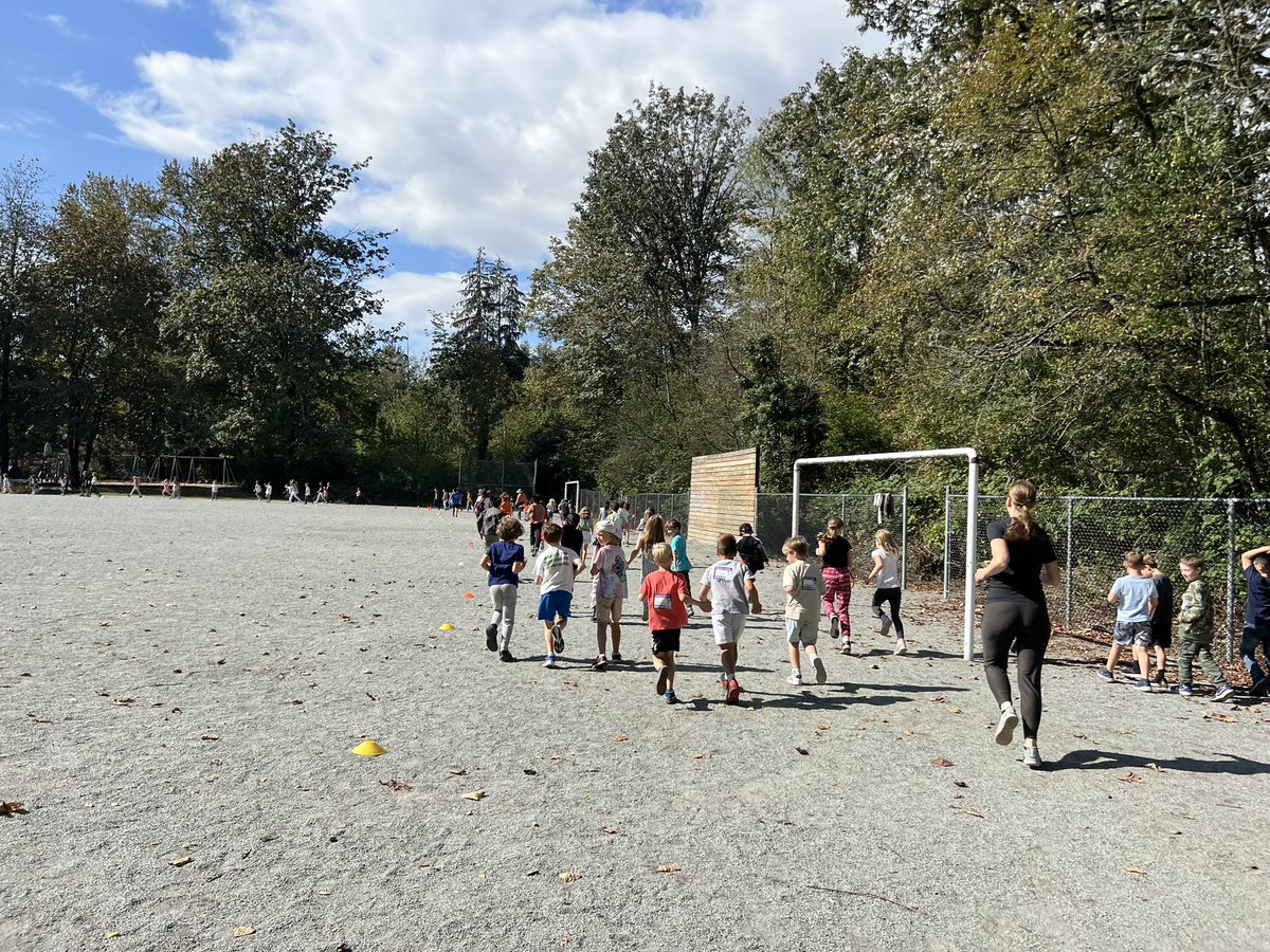BeingKulvir's tweet photo. A beautiful ☀️ afternoon for the 44th Annual Marathon of Hope - Terry Fox Run at @lynnmour44 🏃‍♀️ 🏃‍♂️ Awesome job by all the staff &amp; students taking part to raise awareness for cancer research. Congratulations on fundraising over $500 🎉 I had fun taking part with everyone today ♥️ https://t.co/oMqBNS9tYw