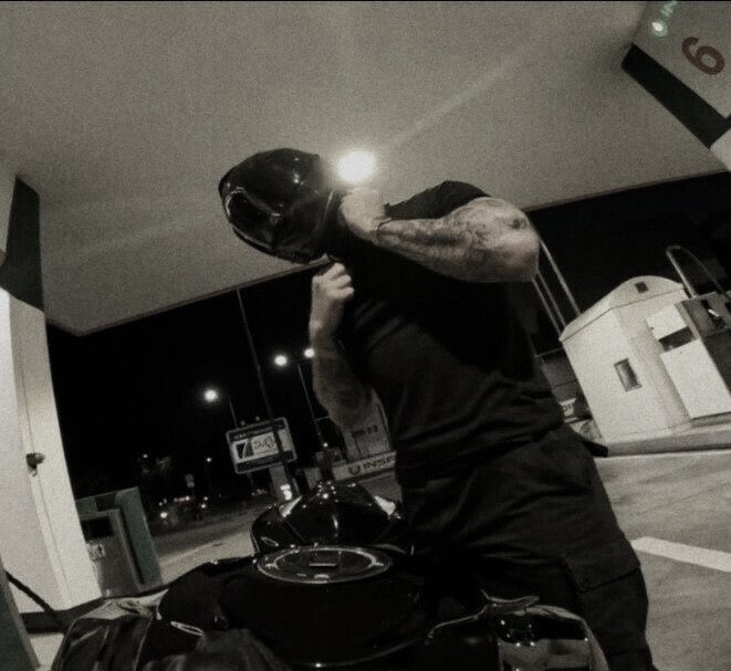 Your camera roll if 
I was your boyfriend.