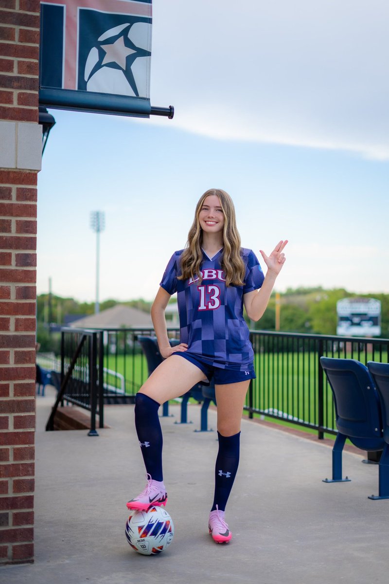 kenzicoffman's tweet photo. I am incredibly blessed to announce my verbal commitment to continue my academic and athletic career at Dallas Baptist University! I want to thank my parents and family for their love and support throughout this journey. To all my coaches and my teammates, thank you for constantly challenging me and helping me grow. A special thank you to Coach Wood and Coach Marr for believing in me and giving me this amazing opportunity. Most importantly, I want to thank God-none of this would be possible without His guidance. GO PATRIOTS! ❤️🤍💙

@DBUWomensSoccer @dksc_08_ECNL @DKSC_official @CoryMarr_ @ECNLgirls @ImYouthSoccer @MHS_LT_Soccer