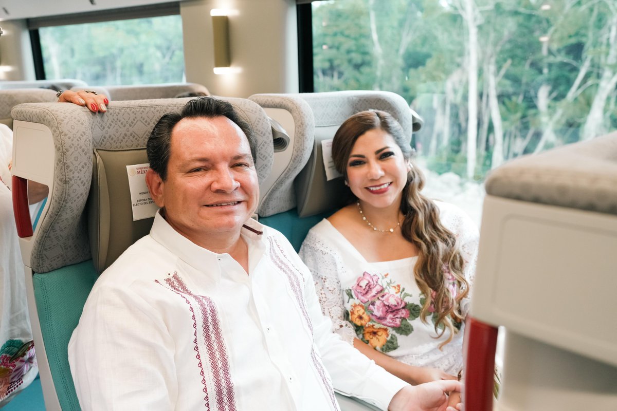 Viajando en el <a href="/TrenMayaMX/">Tren Maya</a> en un recorrido histórico, de Cancún a Chichén Itzá, con nuestro presidente Andrés Manuel <a href="/lopezobrador_/">Andrés Manuel</a>, nuestra presidenta electa <a href="/Claudiashein/">Claudia Sheinbaum Pardo</a> y gobernadoras y gobernadores del movimiento.