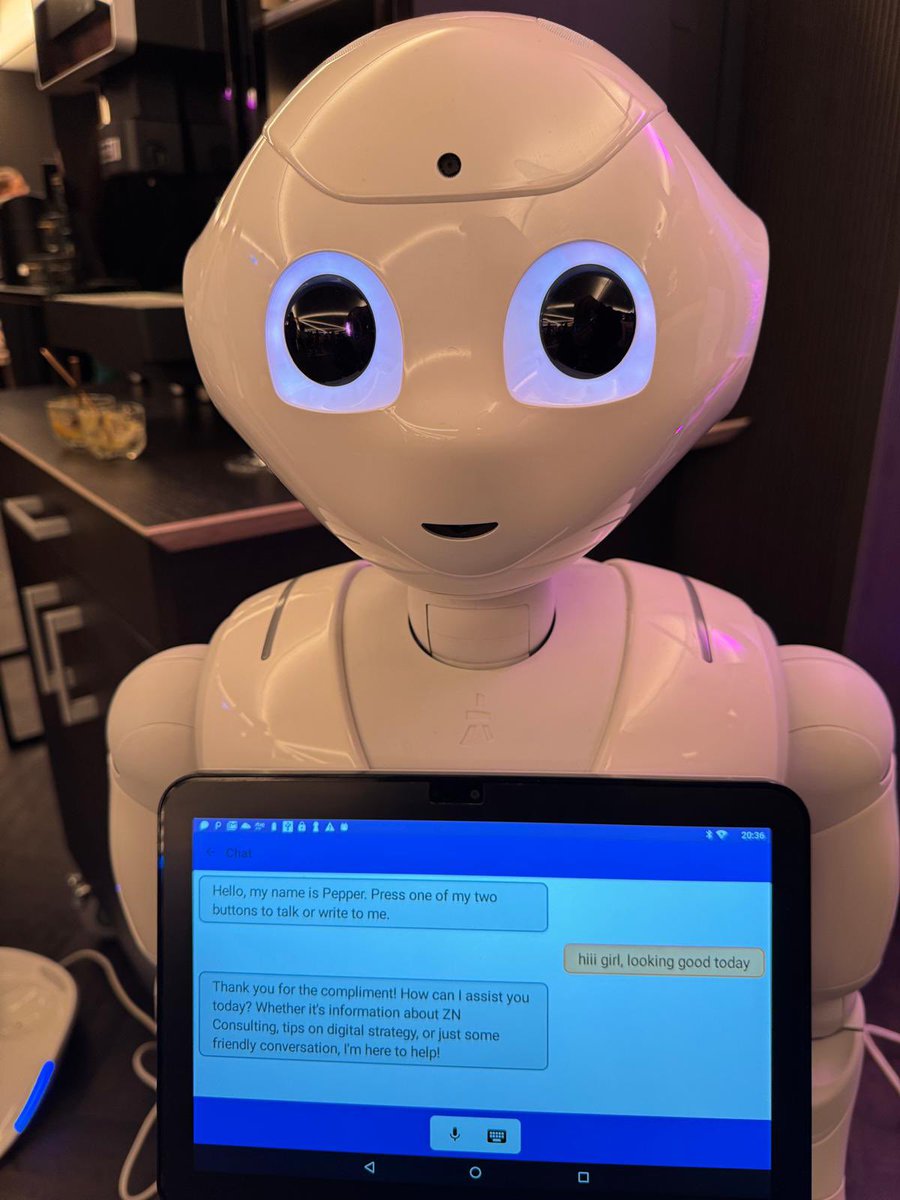 jesusazogue's tweet photo. I remember saying last year that it was the best #EUinfluencer ever. Turns out, I was wrong—and I’m glad I was! Can't wait to see where the conversations lead next. 🤖✨ #AI #EUComms #Creativity #Innovation @ZNConsulting @pweiss https://t.co/pYBruMW3Zb